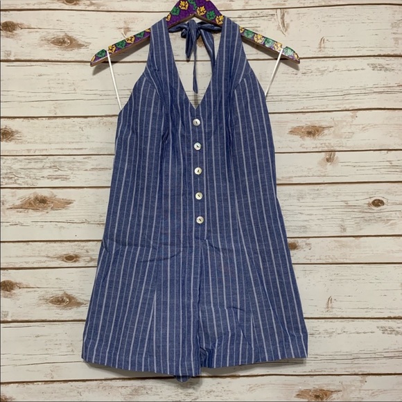 Love Tree Blue Chambray Pinstripe Romper NWT - Picture 3 of 8